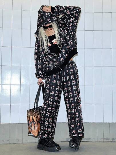 Paul Frank X ROMWE 2 Stücke Damen Subkultur Spicy Girl Allover-Muster Loose Sweatshirt und Jogginghose Set
