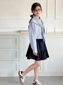 SHEIN Genkimix Kids Niña preadolescente con chal gris a juego con blusa a rayas bordada de manga larga, otoño/invierno - Gris - Ver 7