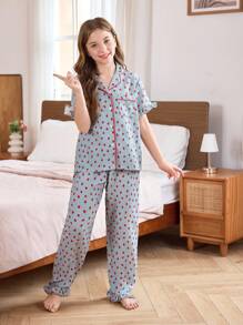 2 件套女童草莓印花荷叶边领短袖上衣 + 裤子睡衣套装，春夏儿童休闲家居服或睡衣