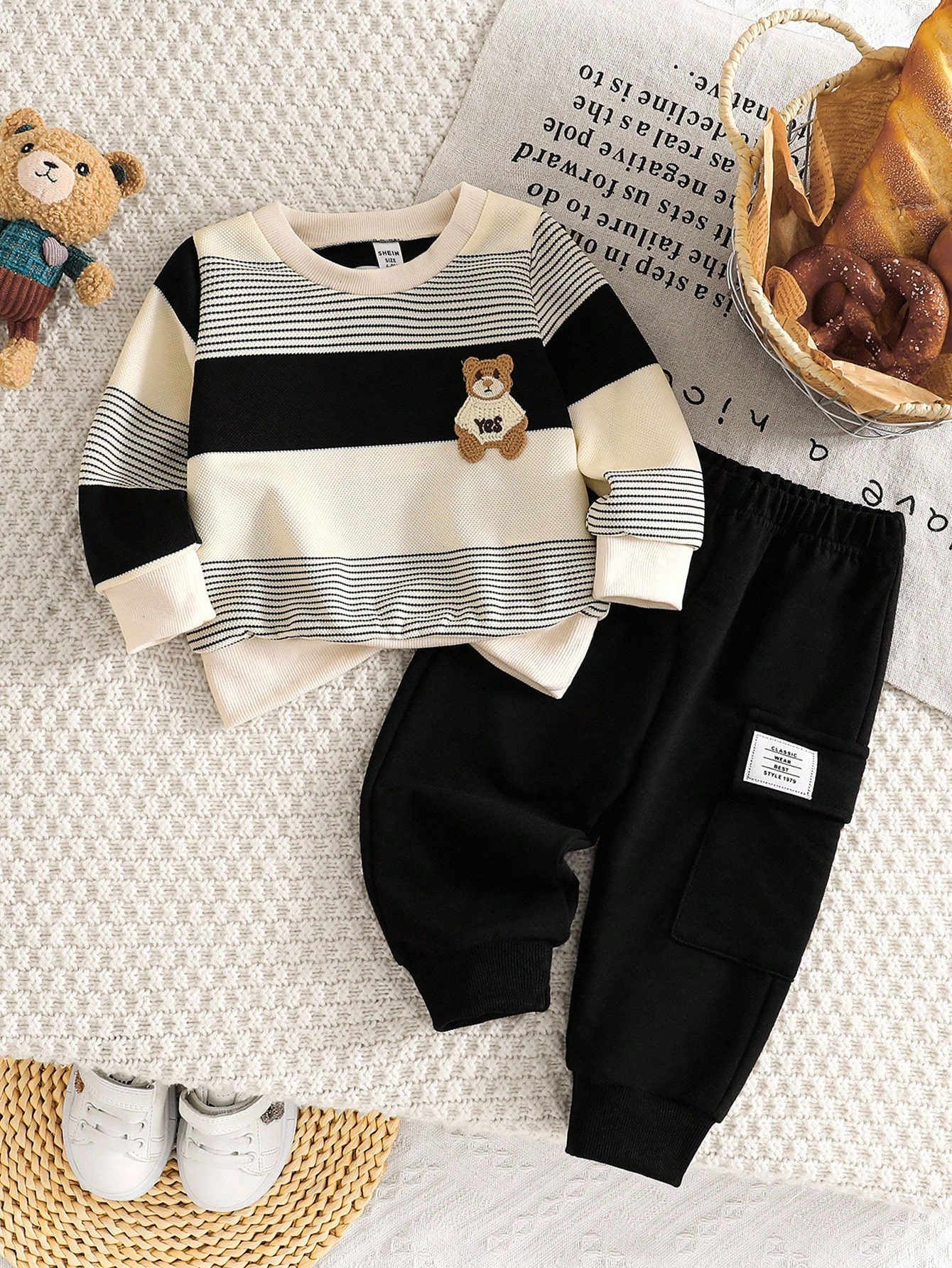 طقم بلوزة رياضية وبنطلون للأطفال الصبيان مطرز بدب...