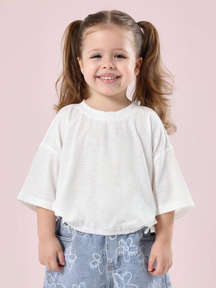 Kurzes T-Shirt mit Rüschen und elastischem Kordelzug am Saum