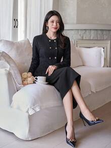 DAZY 纯色修身长袖腰部收紧双排扣喇叭袖口金属装饰优雅复古女式衬衫，秋冬 - 黑色 - 查看 4