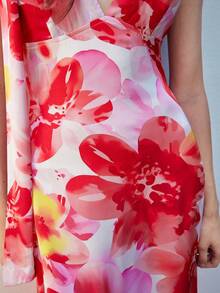 Maija Vestido maxi halter con cintura ceñida y estampado floral para mujer - Rosa Fucsia - Ver 7