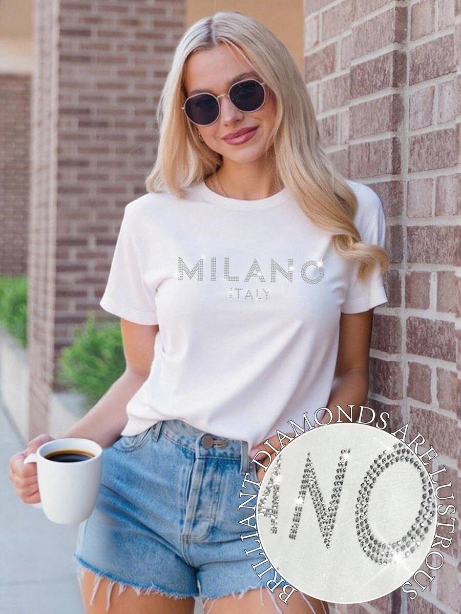 SHEIN MOOSTA Camiseta de mujer de manga corta con eslogan impreso "MILANO ITALY", camiseta informal con gráfico de MILAN ITALY para mujer