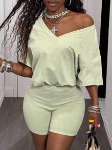 Slaydiva 秋冬新品/女士秋季服装/万圣节/秋冬女装 夏季新款休闲街灯绿仿雪花面料V领宽松T恤+高腰修身骑行短裤，适合日常出行、音乐节、复活节、毕业季等场合，合身 - 綠色 - 查看 3
