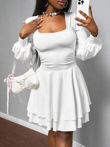 Slaydiva 2025 Frühherbst Neue Einfache Lässige Grundlegende Sport Süße Quadratischer Ausschnitt Puffärmel Langarm Geraffter Doppellagiger Locker Schwingender Rock A-Linie Rock Mehrlagiger Saum Weißes Damen Mini Kleid