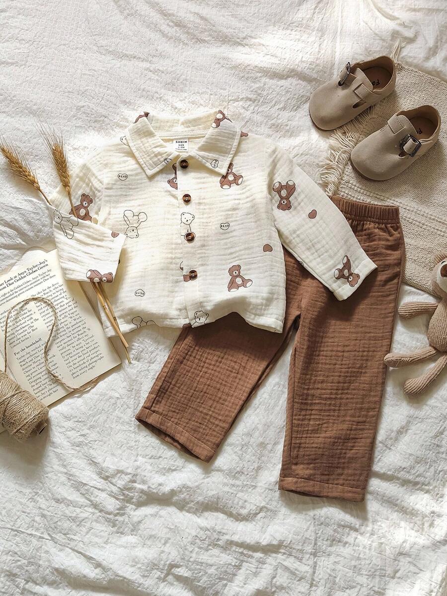 SHEIN Vintaside Kids 男宝宝休闲卡通熊印花polo领开衫上衣和裤子套装，适合外出、居家和日常穿着，春秋季 - 彩色 - 查看 1