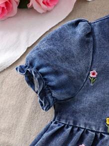 Tween Girls Denim Light Wash Blue Puff Sleeve Floral Embroidered Fashionable Casual Cute Everyday Outdoor Dress Floral Denim Dress Fall Winter - Light Wash - View 7