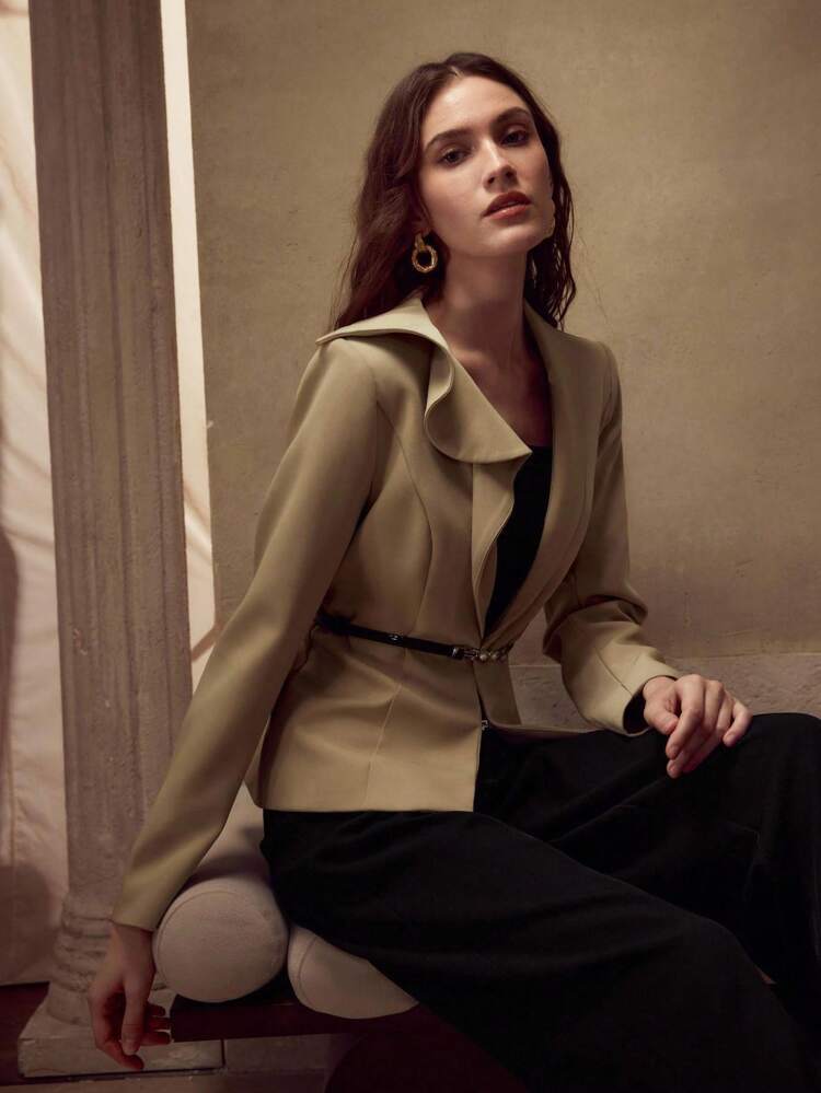 MANTEAU unicolore AVEC CEINTURE ET COL ASYMÉTRIQUE