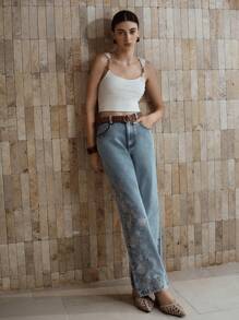 MOTF PREMIUM EMBROIDERY FLORAL PATTERN SLANT POCKET JEANS - Blue - View 3