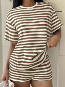 SHEIN EZwear 女士夏季条纹圆领短袖T恤和短裤宽松休闲两件套 - 卡其色 - 查看 3