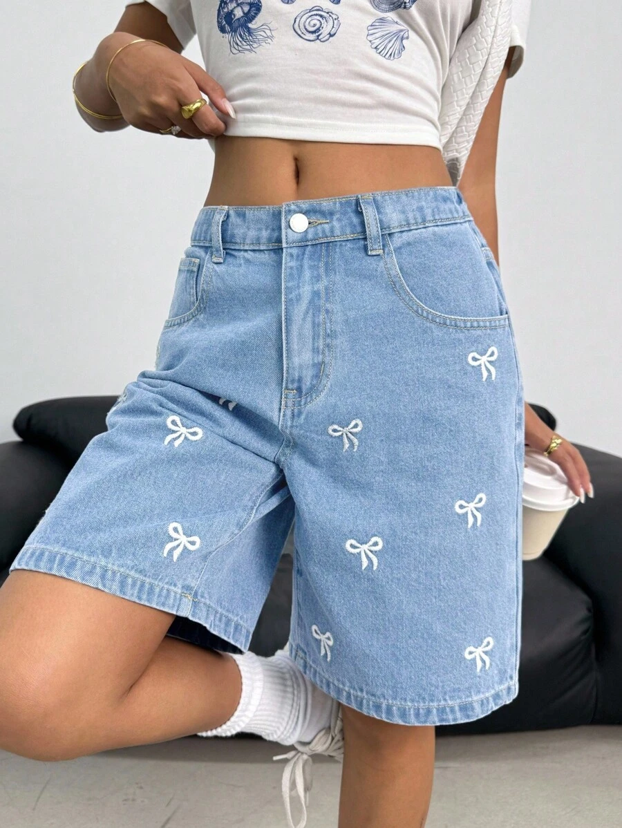 SHEIN 少女蝴蝶结刺绣口袋休闲牛仔短裤 - 淺色水洗藍 - 查看 1