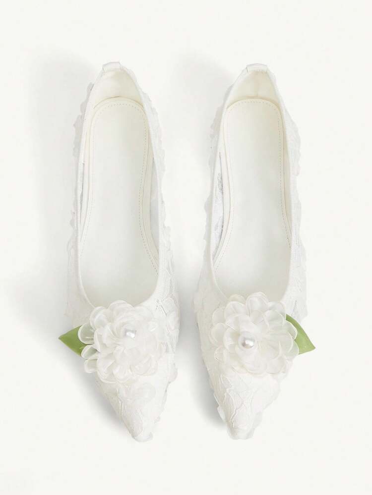 CUCCOO CHICEST Women's Floral Embroidered Lace Pointed Toe Flat Shoes, Elegant Sweet Romantic Fashion Comfortable White Mesh Bridal Wedding Party Flat Ballet Flats, Suitable For Afternoon Tea, Date, Party, Wedding, Halloween, Christmas, Thanksgiving, Valentine's Day