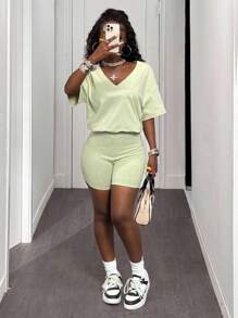 Slaydiva 秋冬新品/女士秋季服装/万圣节/秋冬女装 夏季新款休闲街灯绿仿雪花面料V领宽松T恤+高腰修身骑行短裤，适合日常出行、音乐节、复活节、毕业季等场合，合身 - 綠色 - 查看 7