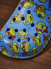 TEENAGE MUTANT NINJA TURTLES | SHEIN Dép xăng đan sân vườn màu xanh hoạt hình dễ thương dành cho trẻ em và bé trai, phù hợp cho trẻ nhỏ và trẻ em, thoáng khí và nhanh khô, chất liệu EVA nhẹ và bền, unisex, thích hợp trong nhà và ngoài trời, có thể mang trong nhà, phòng tắm, sân chơi, hồ bơi, bãi biển và những nơi khác. - Màu xanh lam - Xem 4