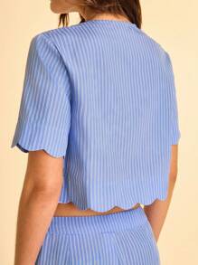 CAJUNI Women's Boho Vacation Casual Beach Hawaiian Cropped Straight Wavy Hem And Cuff Blouse