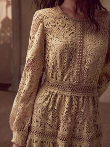 MOTF PREMIUM 优雅仿珍珠链条装饰蕾丝覆层复古长裙 - 卡其色 - 查看 2