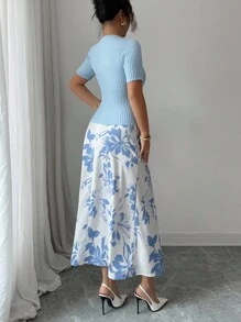 Franclia Set de 2 piezas con camiseta gráfica ajustada de cuello redondo y falda, conjunto de ropa de punto para vacaciones universitarias - Azul - Ver 2