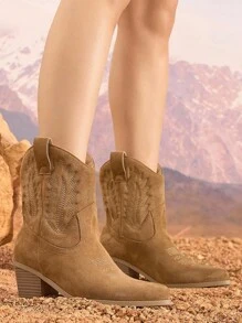 Daringsoles 女士尖头粗跟套脚西部靴，绒面革刺绣中跟牛仔踝靴，卡其色，适合圣诞节穿着 - 卡其色 - 查看 4