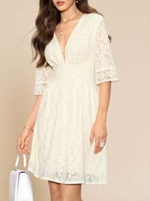 Amorya 女士V领提花针织收腰A字半袖蕾丝边优雅连衣裙，适合春夏秋季穿着，白色连衣裙 - 杏色 - 查看 3