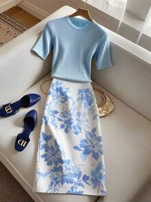 Franclia Set de 2 piezas con camiseta gráfica ajustada de cuello redondo y falda, conjunto de ropa de punto para vacaciones universitarias - Azul - Ver 4