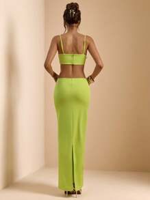 SHEIN BAE 2 pièces Ensemble pour femme Top de débardeur à bretelles fines avec ornements de couleur unie jaune vert et jupe longue à taille basse. Convient pour la plage, la villégiature d'été. Ensemble décoré de fleurs 3D, robe pour le petit-déjeuner. - Vert - Voir 2