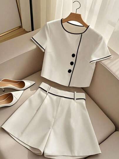 Franclia 时尚圆领黑色拼接短袖上衣和米色阔腿短裤夏季女装两件套