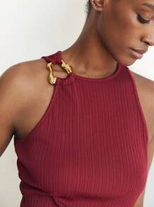 Maija Red Metal Decor Sleeveless Round Neck Fitted Women Tank Top, Minimalist Fashionable Sophisticated Urban Style, Essential Versatile Piece For Autumn/Winter, Halloween - Red - View 3