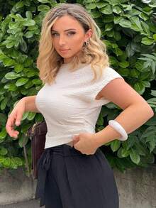 Jeta Ari 2025 Summer New Arrivals Women White Batwing Sleeve Puff Sleeve Round Neck Crinkle Texture Casual T-Shirt, Romantic Elegant For Daily, Business, Vacation, Wedding Guest, Brunch, Airport Outfit, 90s Vintage, Scandinavian, 4th Of July - Beige - View 6