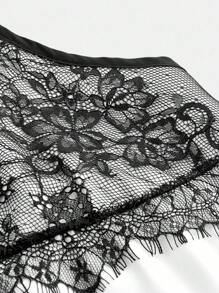 Maija 黑白蕾丝拼接吊带背心，舒适亲肤，优雅百搭，适合复活节、音乐节、毕业早午餐等各种场合，是秋季优雅上衣的理想之选。 - 黑與白 - 查看 8