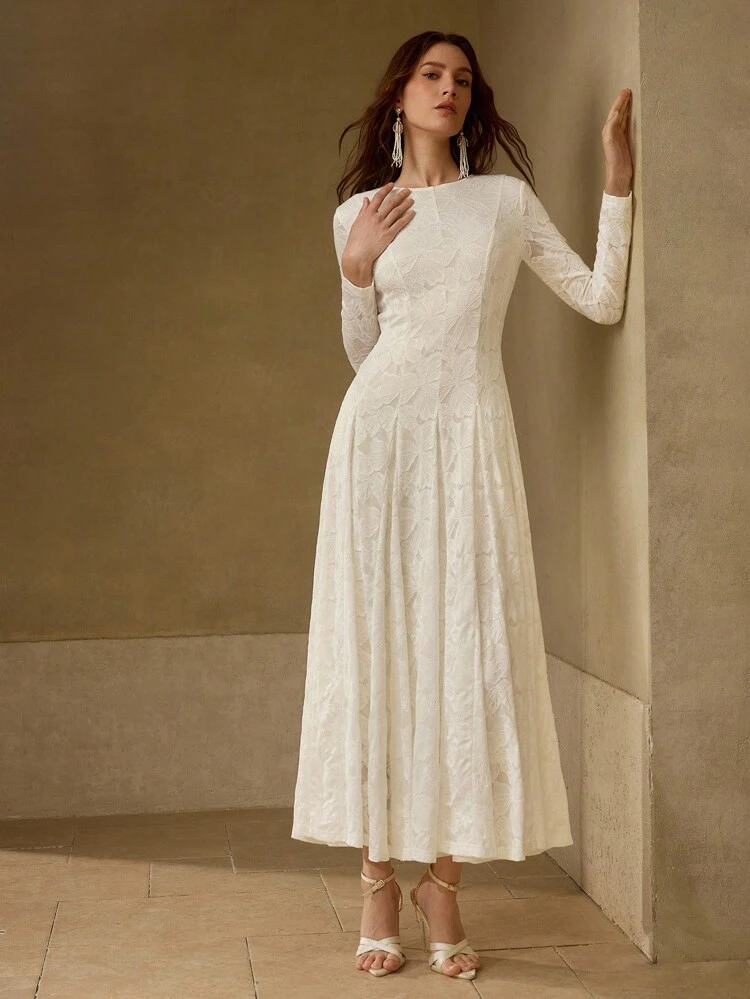 LACE EMBROIDERED FORMAL DRESS