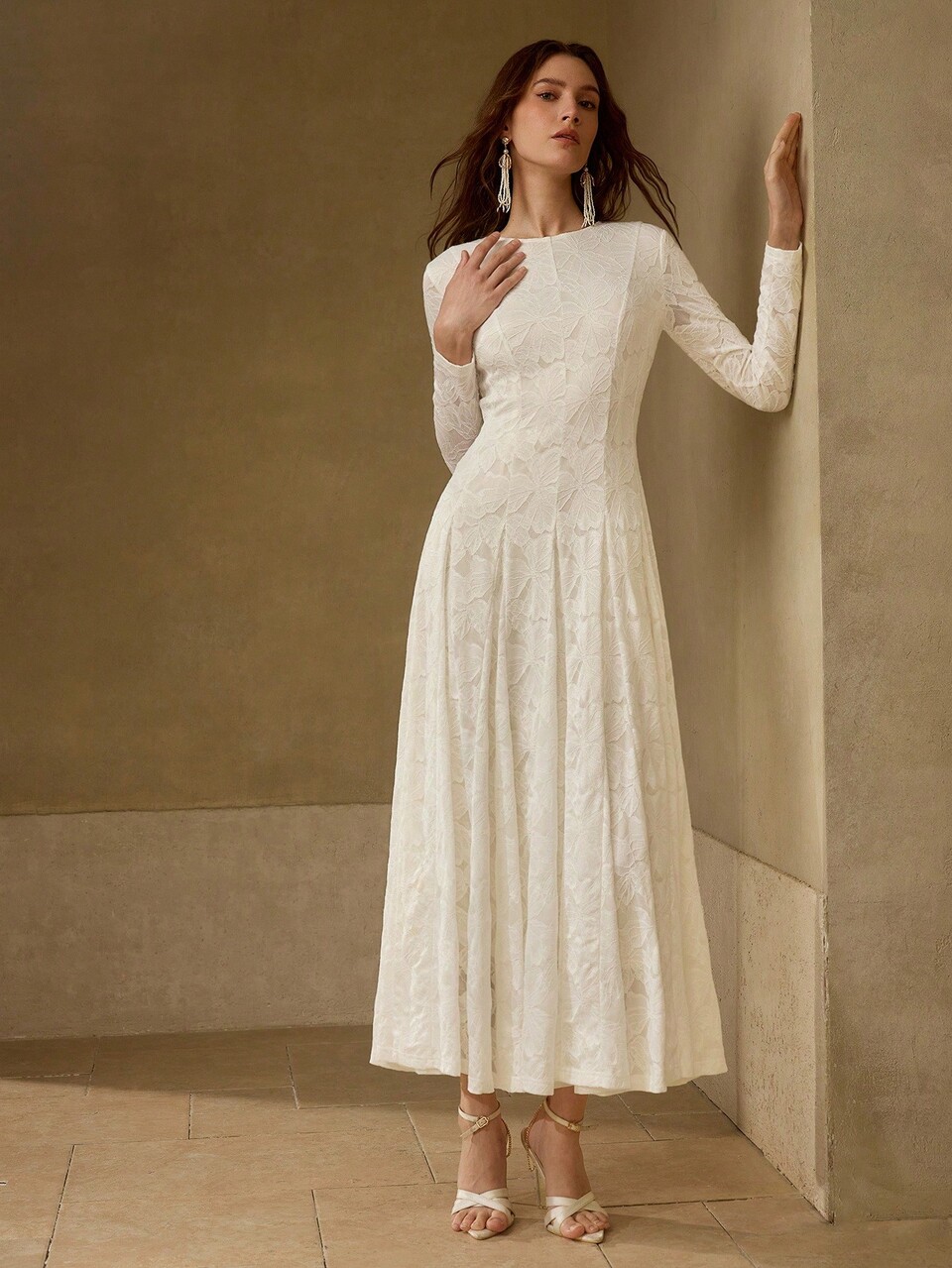 LACE EMBROIDERED FORMAL DRESS