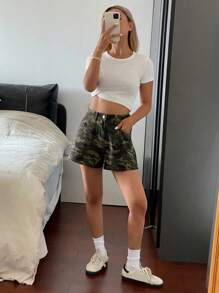 Livesso Quần short denim nữ kiểu dáng rộng rãi, thoải mái, họa tiết da báo, thích hợp cho mùa hè. - màu xanh lá - Xem 2