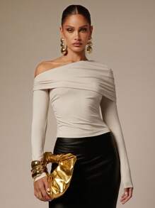 Silquee Women's Autumn Winter Solid Color Ruffle Shoulder Long Sleeve Fitted T-Shirt Business One Shoulder Not Fashionable Neckline Halter Sexy Party Tops, Women's Cute Tops, Christmas Clothing Women's New Year Style Women's Going Out Tops, Women's Christmas Tops, Cropped Tops Women's Retro Style Women's Not Fashionable Tops,Elegant Women's Blouses - Beige - View 1