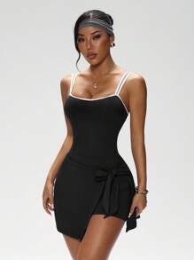 SHEIN Sport Studio Kontrastpaspelierte Trägerkleid mit Wickeldesign für Sport