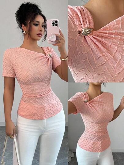 Elenzga Áo thun tay ngắn họa tiết nút vàng hồng 3D cổ bất đối xứng thanh lịch dành cho nữ