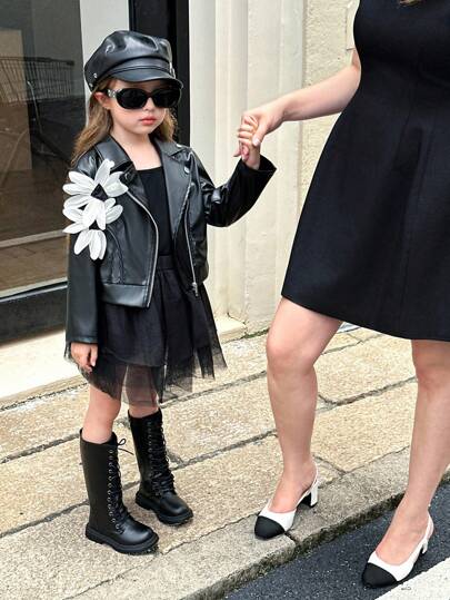 Elladie kids Chaqueta de piel sintética negra con cuello alto, botones metálicos y cremallera diagonal para niñas jóvenes. Combine con chaqueta corta de piel sintética negra con adorno de flor 3D blanca como abrigo casual para primavera y otoño.