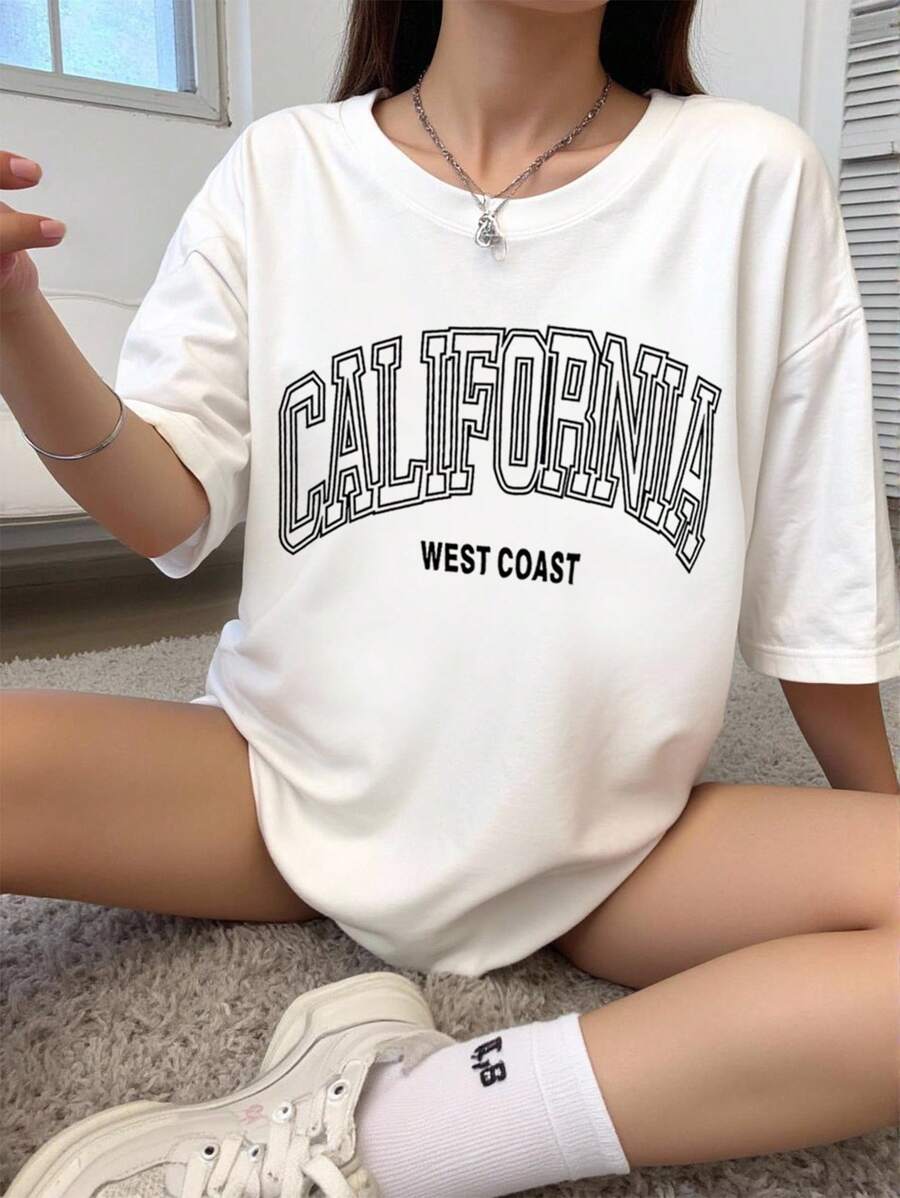 青少年女孩休闲舒适字母图案短袖圆领T恤，适合夏季穿着