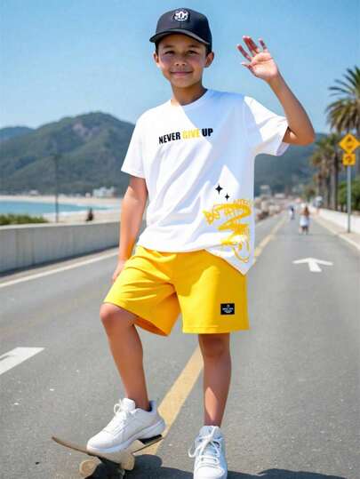 SHEIN 男童休闲可爱图案圆领T恤短裤套装（2件套），适合春夏季节、郊游、情人节、约会、旅行、度假、家庭聚会、返校、婚礼、晚宴、运动、生日派对等场合。