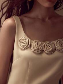 MOTF PREMIUM FAUX PEARL STEREO FLOWER DETAIL SLIM FIT TANK TOP - Khaki - View 4