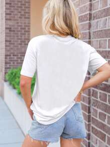 SHEIN LUNE Camiseta de manga corta casual de talla grande para mujer con impresión de la frase MILANO ITALY y gráficos