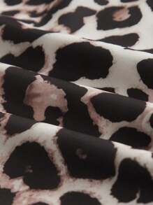 ROMWE MEN Street Life Leopard Print Fashion Drawstring Men Swim Trunks Shorts