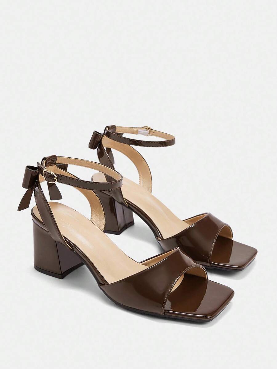 CUCCOO CURVES Women's Plus Size Wide Fit Sandals, Simple Open Toe Bow Decor, Suitable For Summer Outing, Vacation And Daily Wear For Christmas - Coffee Brown - View 1