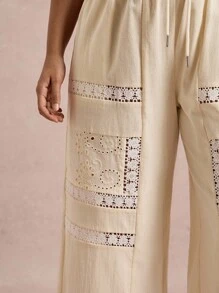 SHEIN VCAY Plus Size Women Contrast Lace Drawstring Waist Wide Leg Capri Pants