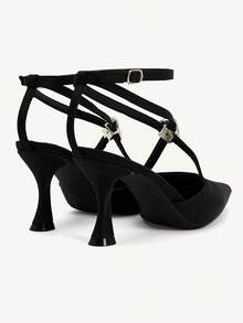 CUCCOO CHICEST 女士几何扣水钻带尖头细高跟中跟优雅迷人浪漫性感哥特式复古奢华黑色缎面高跟凉鞋，适合正式场合、派对、婚礼、约会、节日（万圣节、圣诞节、感恩节、新年） - 黑色 - 查看 11