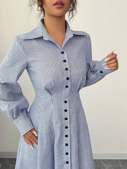 Elenzga 女士蓝白条纹可追溯面料 Polo 领前开黑色撞色纽扣设计 A 字形喇叭下摆高端优雅教师制服正式简约通勤感恩节万圣节街头旅行百搭秋冬新款时尚小众设计长袖超长连衣裙