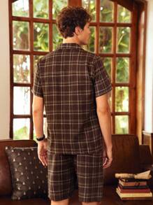 EverLounge Men Casual Plaid Woven Fabric Short Sleeve Top & Shorts Pajama Sets With Pocket Button Front Gentleman British Loungewear, Christmas - Green - View 2