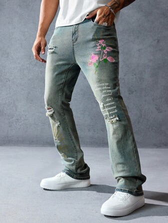 Street Life Jeans acampanados con bolsillo, estampado floral y eslogan, desgastados para hombre