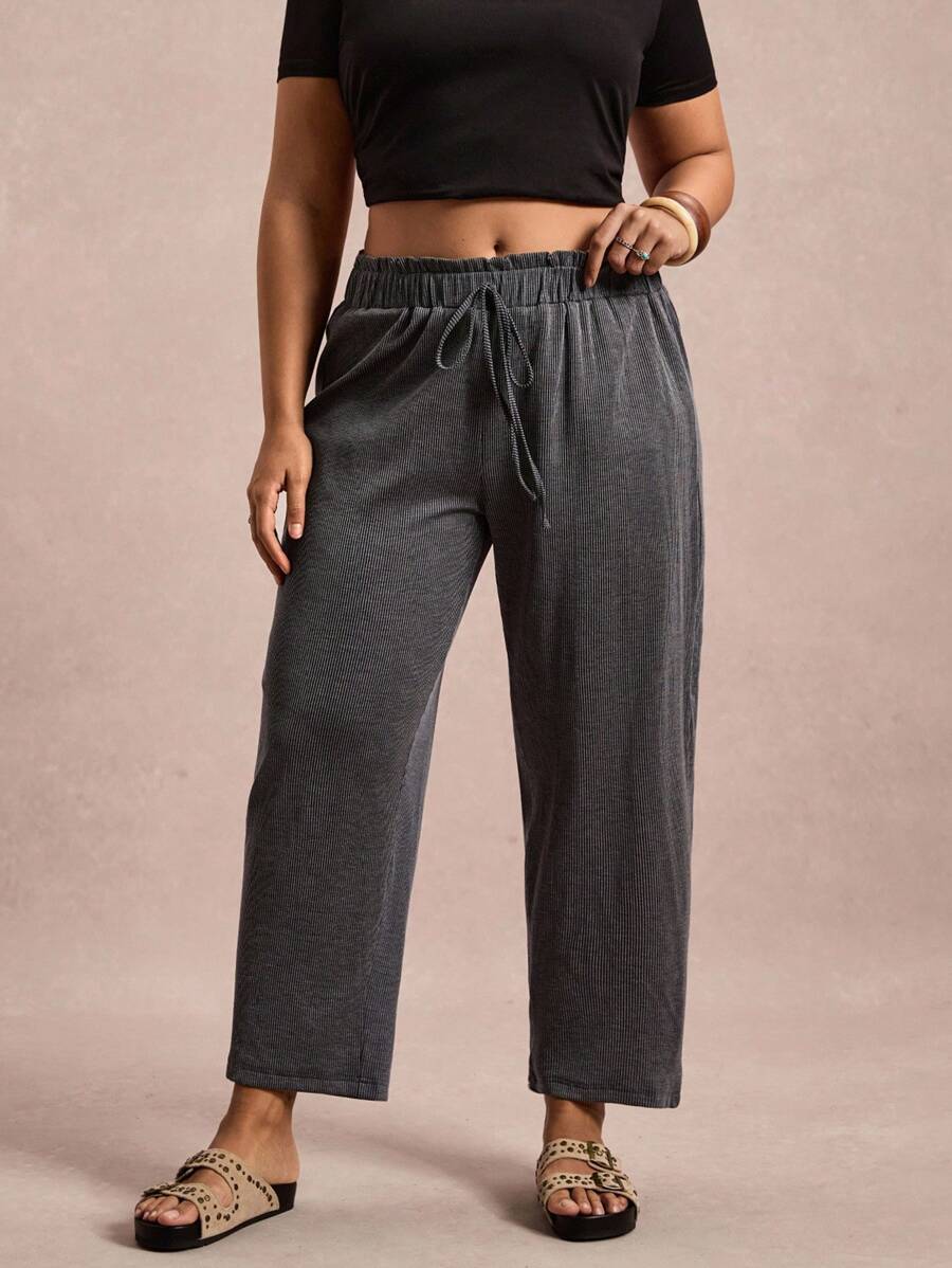 Freevana 大码女式纯色荷叶边下摆抽绳腰部宽松七分裤