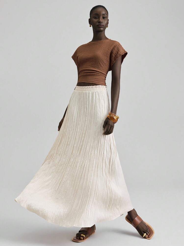 2026 New Spring/Summer Women's Apricot Skirt, Wrinkled Woven Fabric, Loose Fit, Long Length, Suitable For Valentine's Day, Wedding Season, Casual & Work Occasions, Versatile